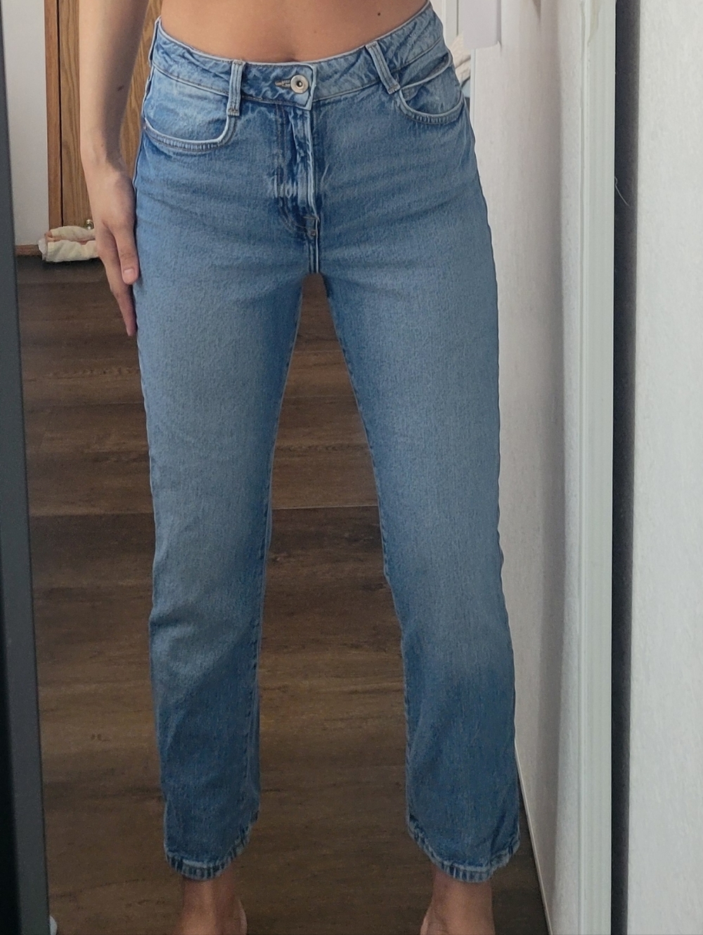 Zara High-Rise Straight Leg Women's Jeans - Light Blue